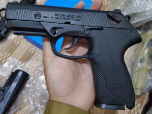 مسدس شبيه البريتا الايطالي PX4
