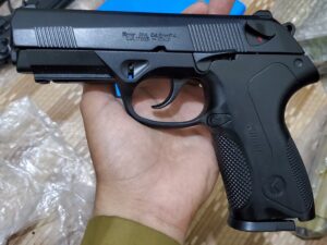 مسدس شبيه البريتا الايطالي PX4